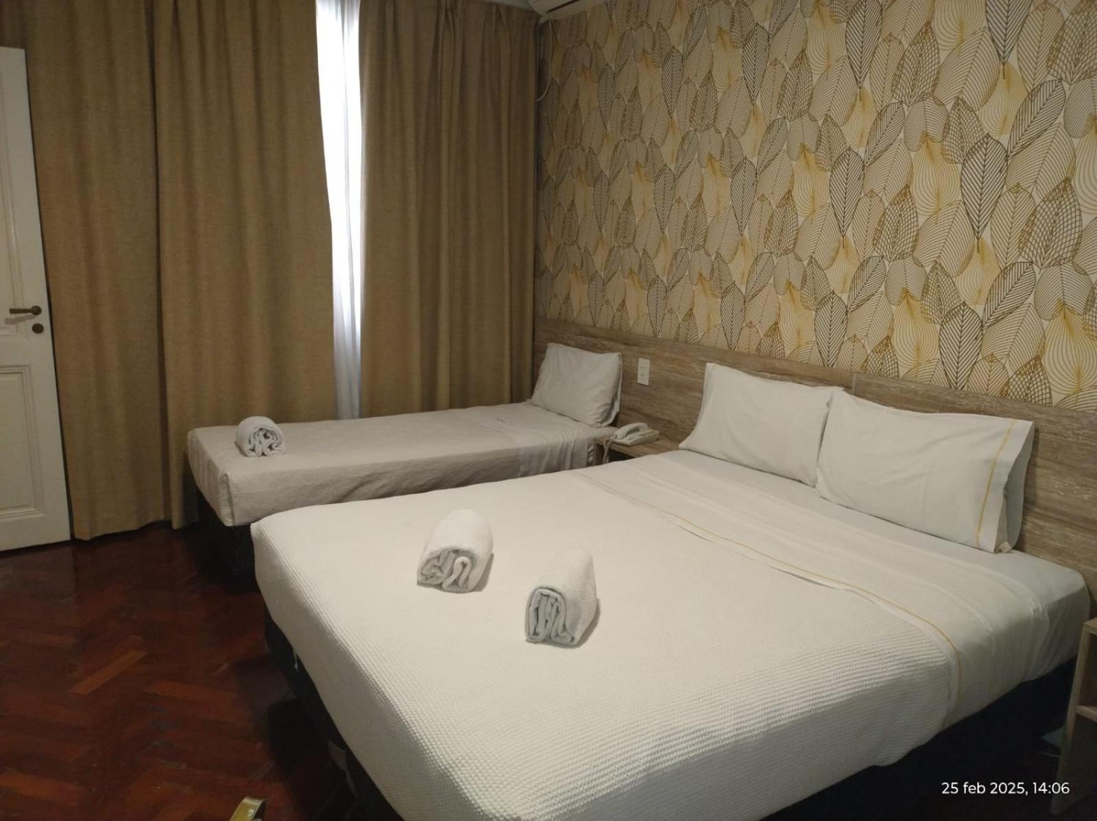 Hotel Regis Buenos Aires Exterior photo